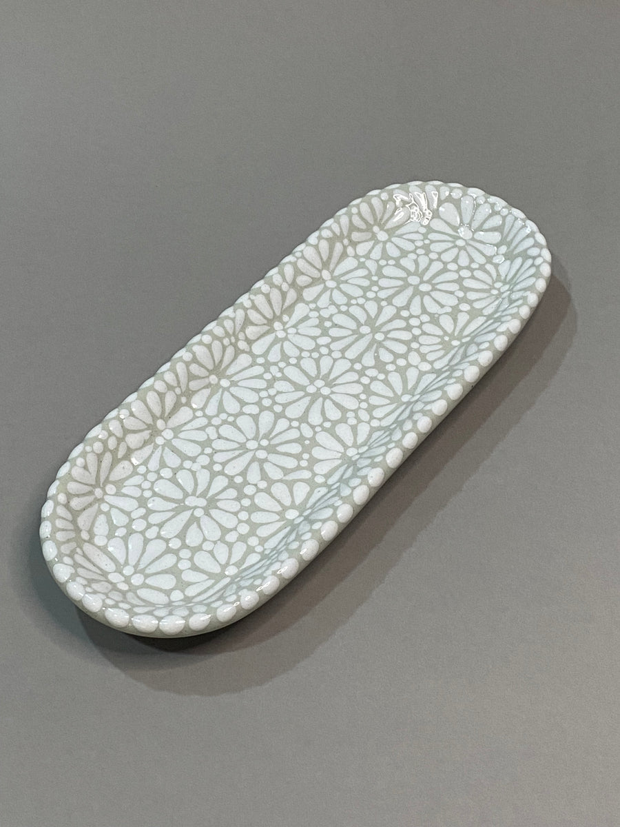Charola pepinera de Talavera diseño flores