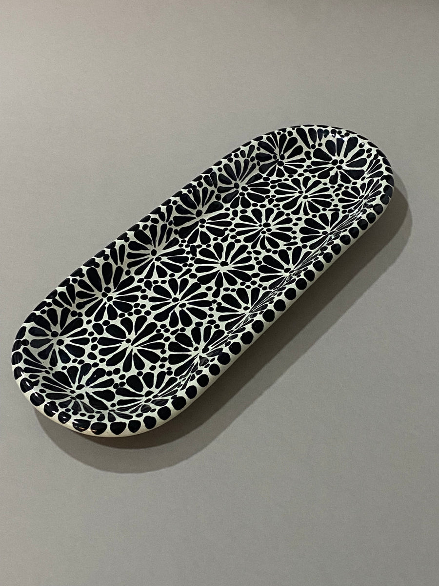 Charola pepinera de Talavera diseño flores